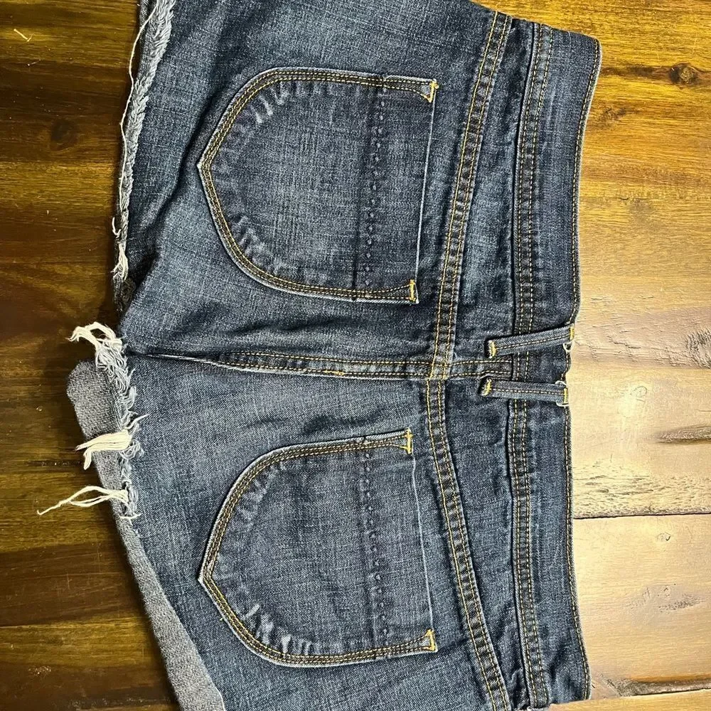 Old Navy Distressed, Mid Rise, Dark Wash, Denim Jean Shorts, Women's Size 10